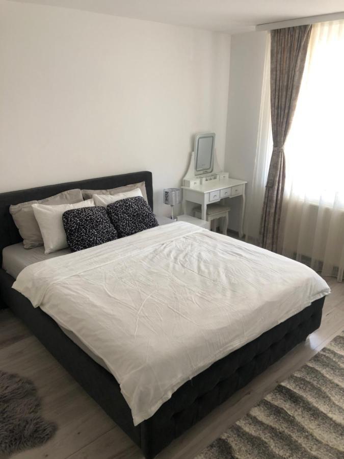 Skepsis Apartament Apartment อัลบายูเลีย ภายนอก รูปภาพ